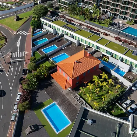 Nogueira V With Private Pool By Madeira Apartment