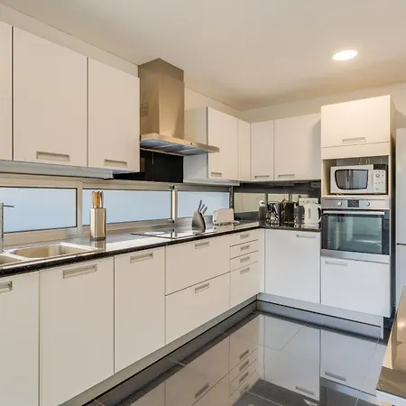 Nogueira V With Private Pool By Madeira *