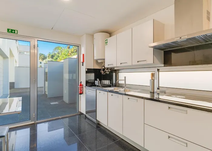 Nogueira V With Private Pool By Madeira Daire Funchal