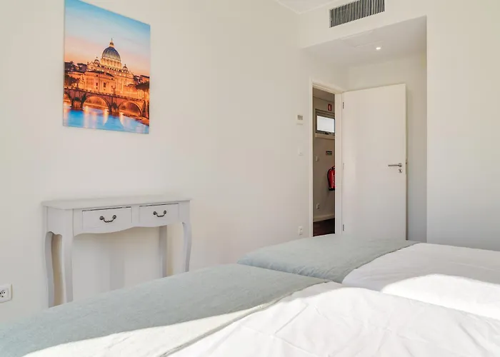 Nogueira V With Private Pool By Madeira Daire