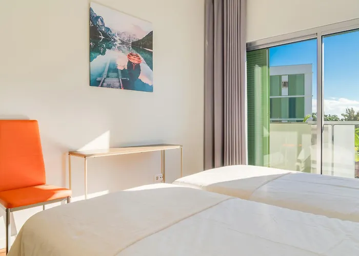 Nogueira V With Private Pool By Madeira Daire