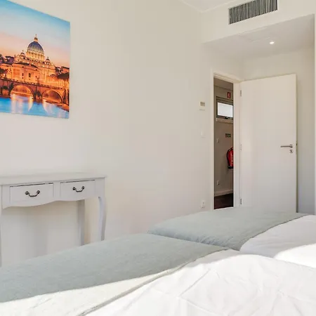 Nogueira V With Private Pool By Hr Madeira Apartment